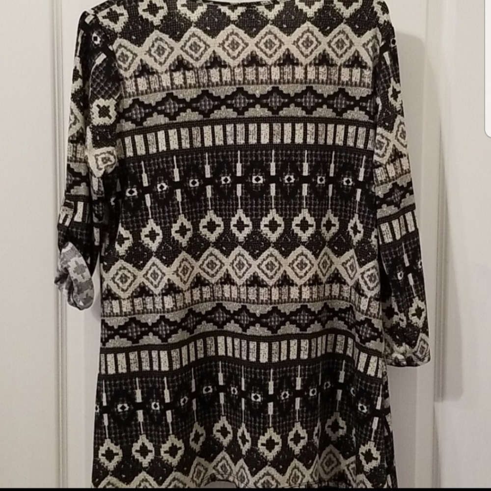 stylish Notations Top - Picture 4 of 10